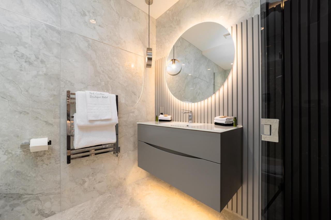 Отель No.4 Carlton 5*
