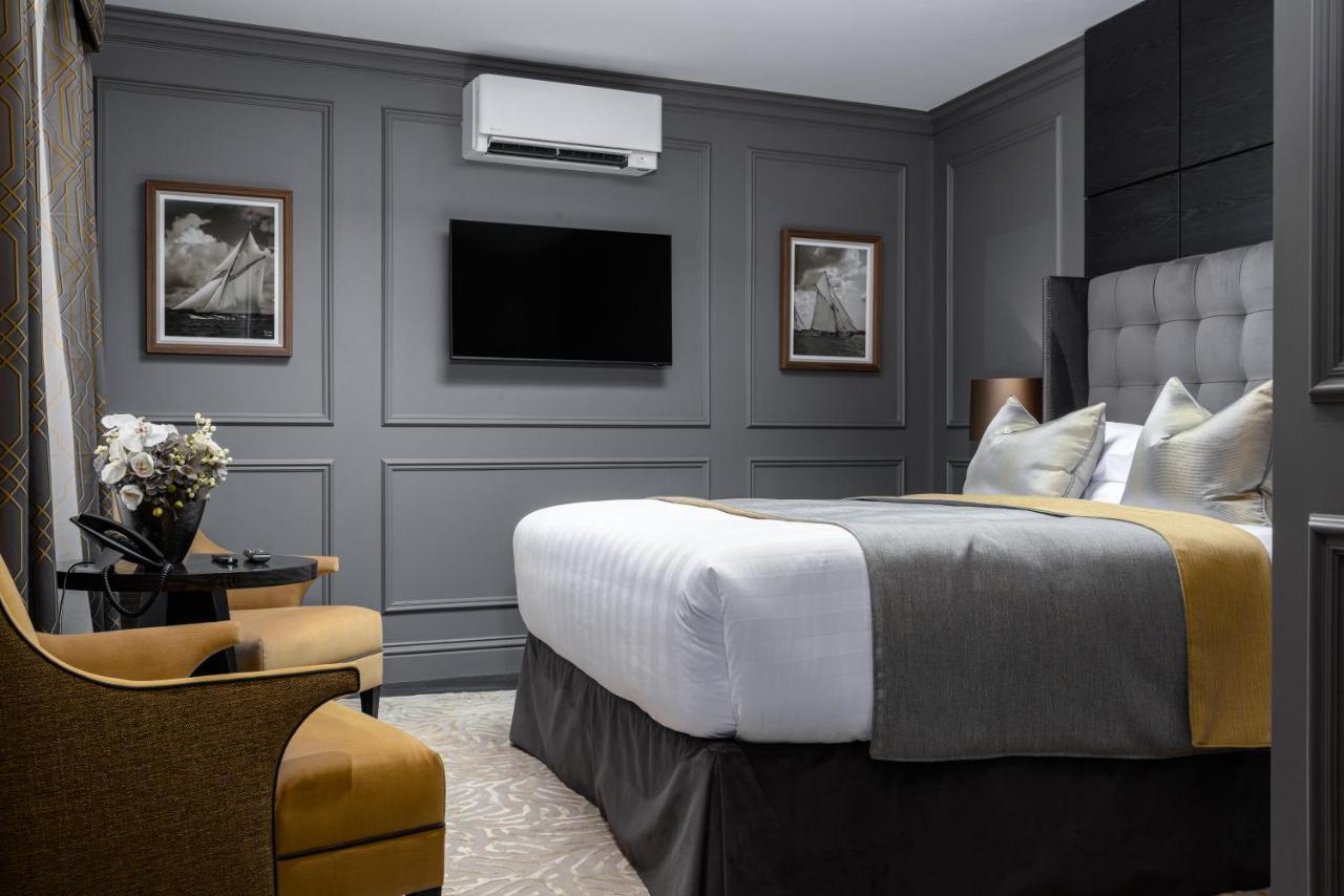 No.4 Carlton Отель 5*